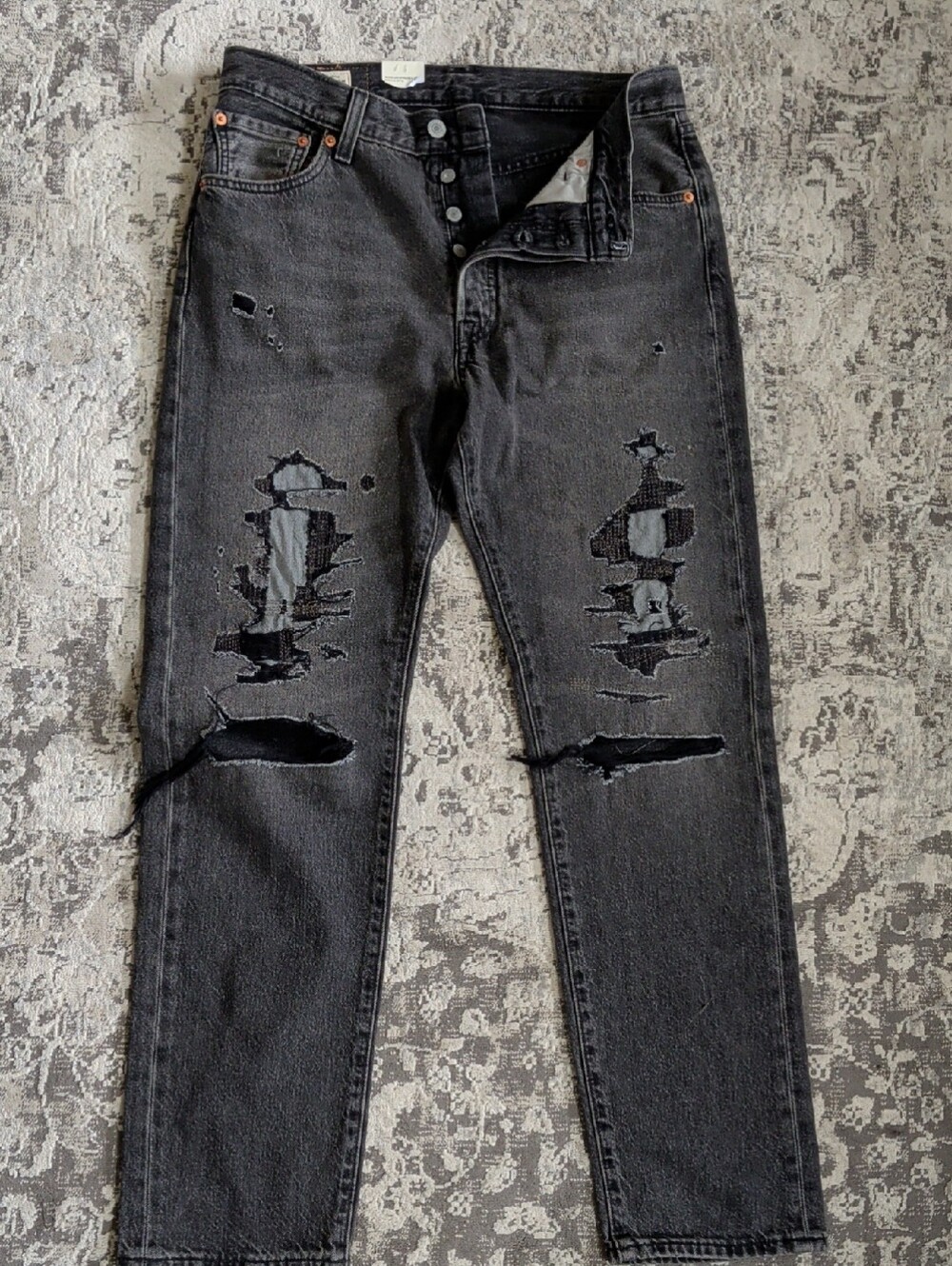 Men's Levi's 501  Distressed Black Jeans Button Front Straight Jeans NWT 33x32